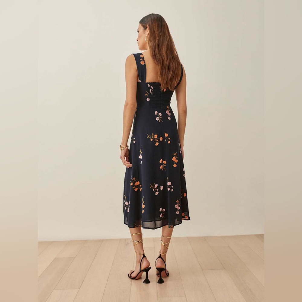 Reformation Fulton Floral Navy Midi Dress in Princess Margaret Size: 4 - Picture 4 of 15